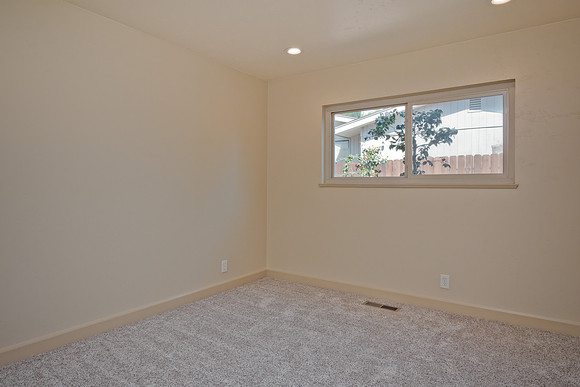 7009 Oakmont-013
