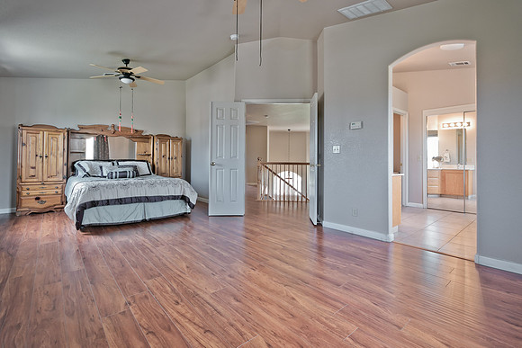 5937 McArthur-015