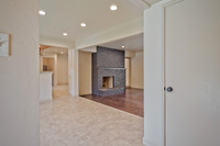 7009 Oakmont-003