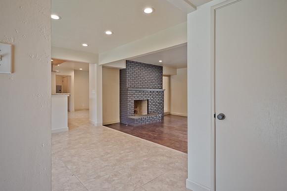 7009 Oakmont-003