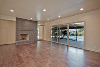 7009 Oakmont-012
