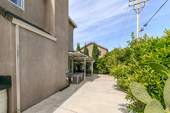 5937 McArthur-025