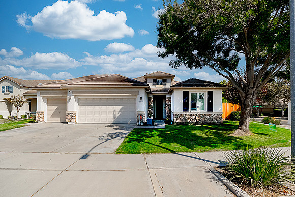 3803HlenPerry01