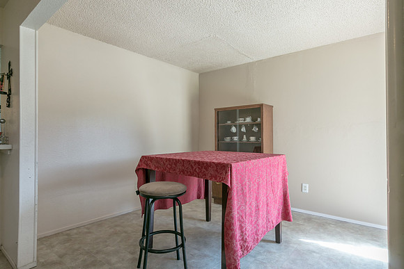 2808 Bateman -011
