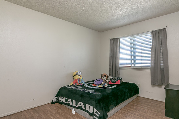 2808 Bateman -015