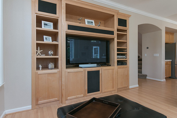2440 Garrett -008