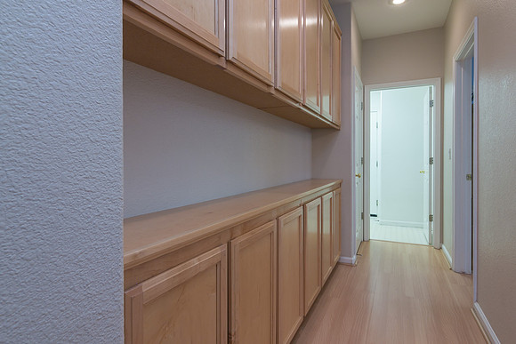 2440 Garrett -015