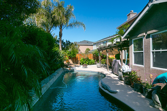 2440 Garrett -029