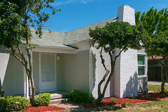 2123 Elmwood -004