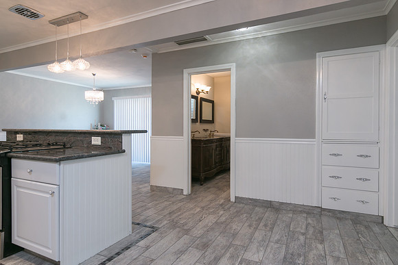 2123 Elmwood -006