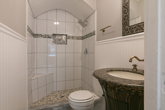 2123 Elmwood -020