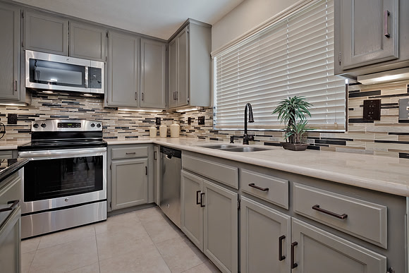 1320 Blair-008