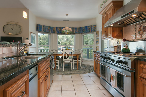 1077 Shoreline-017