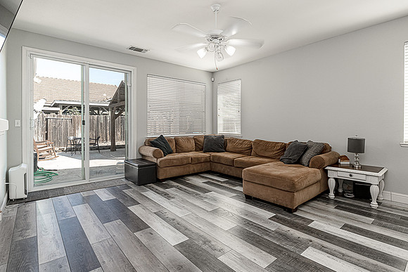 3803HlenPerry14