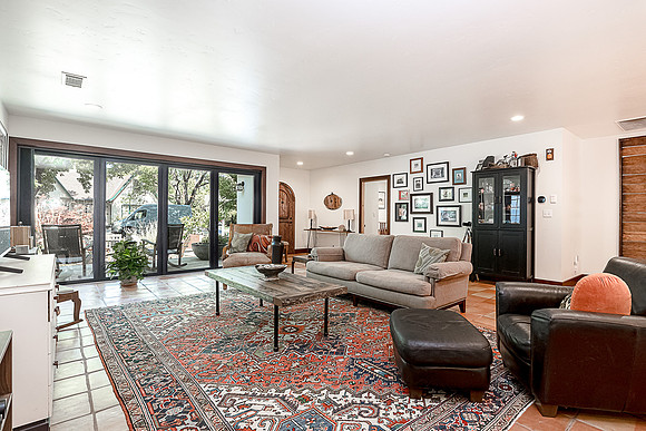 522 Myrtle09