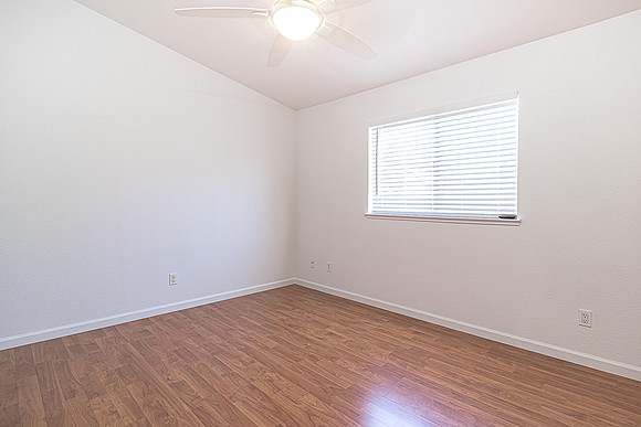 3917Hollywood18