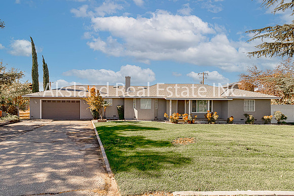 12415 Frontage 01
