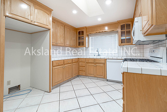 12415 Frontage 15
