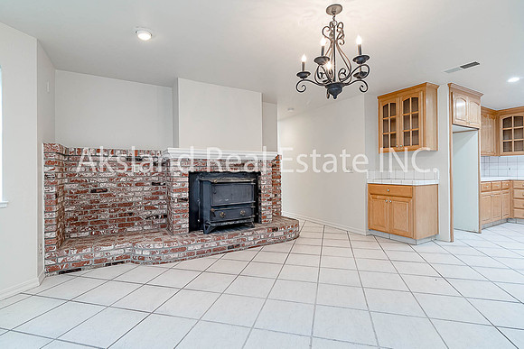 12415 Frontage 18