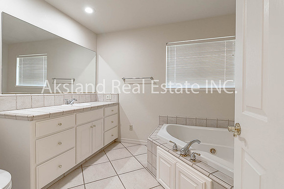 12415 Frontage 20