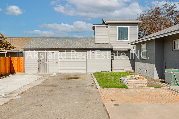 12415 Frontage 23