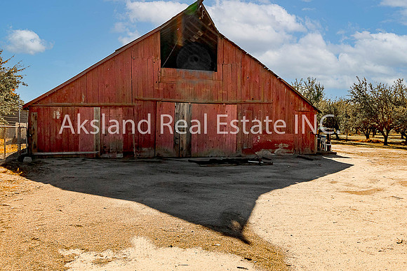 12415 Frontage 24