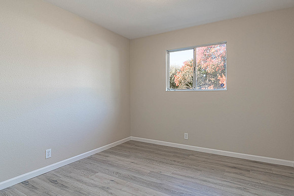 1506Linwood21