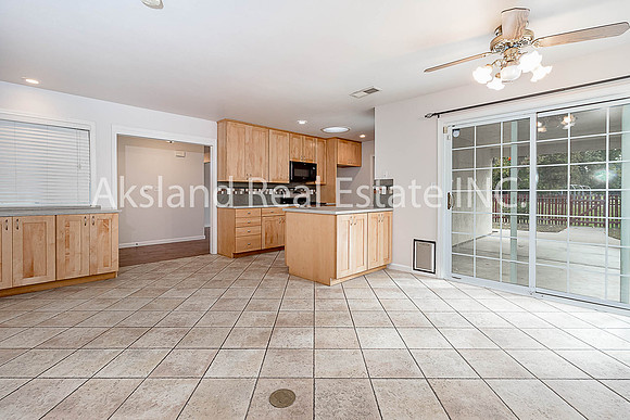 1450Ridgecrest13