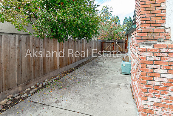 1450Ridgecrest23