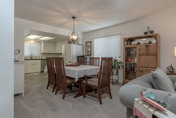 2216 Ridgeway Dr-011
