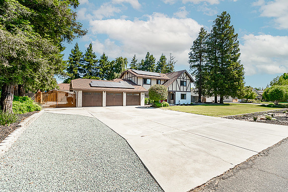 1415Clubhouse02