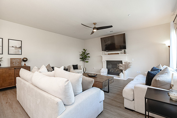 2412 Chandon14