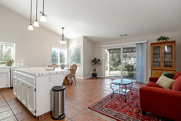 1625Edgebrook12