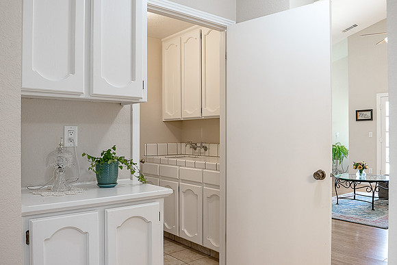 1625Edgebrook28