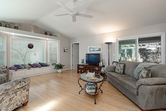 1610Ivy08