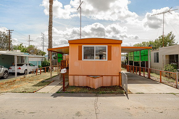 4449 S Carpenter01
