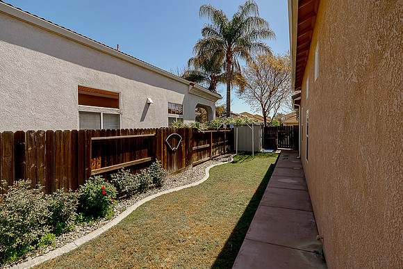 2100Paramount29