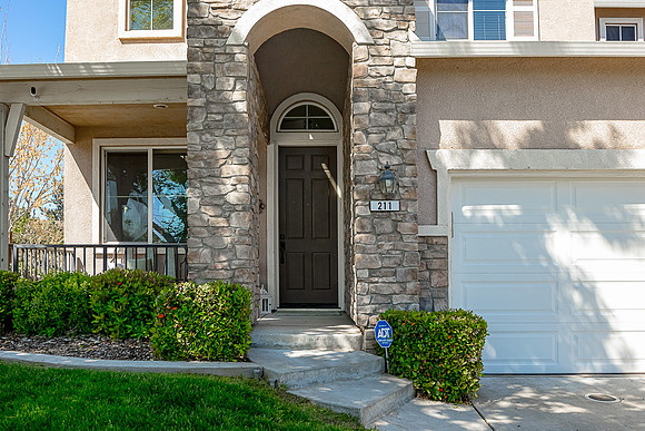 211Rivercrest04