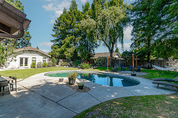 1415Clubhouse36