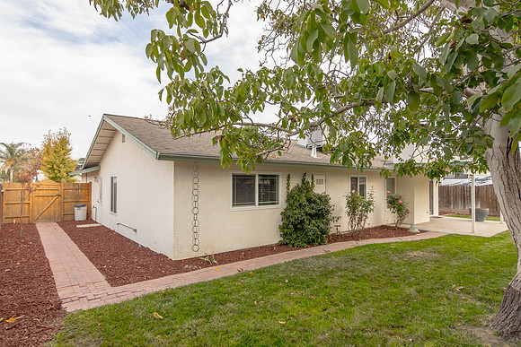 2216 Ridgeway Dr-027