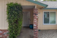 2216 Ridgeway Dr-004