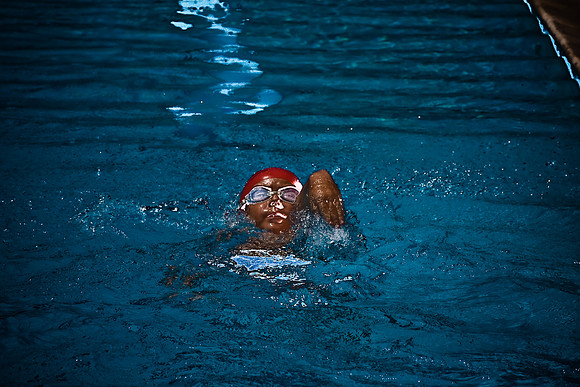 10Swim1047