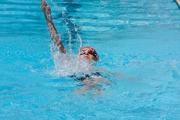 10Swim1046