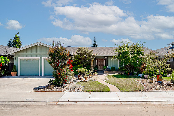 3840 Rexford 01