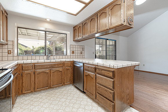 1704Pinecrest15