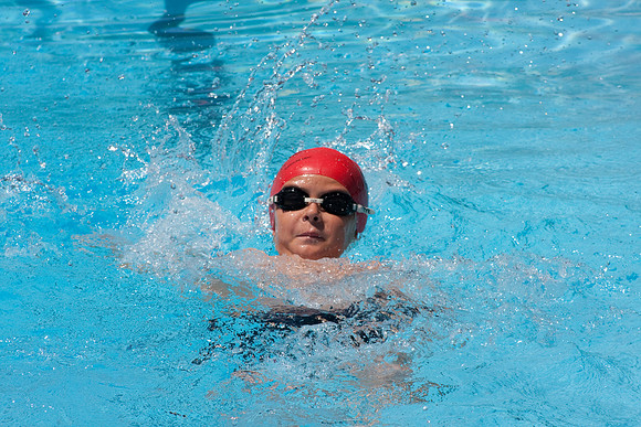10Swim1042