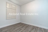 611Brookhurst15