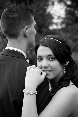 Haley & Chris375