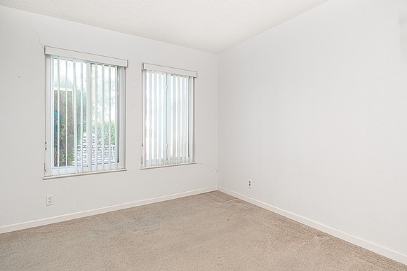 2625Madrone21