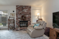 2216 Ridgeway Dr-007